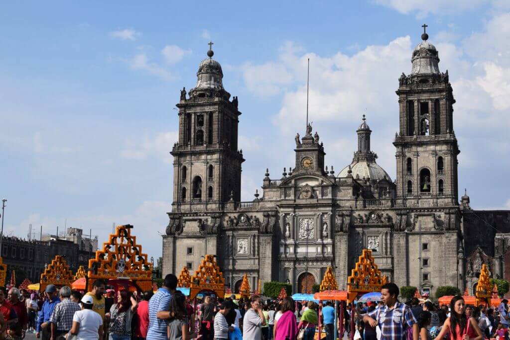 is it safe to travel to mexico city?