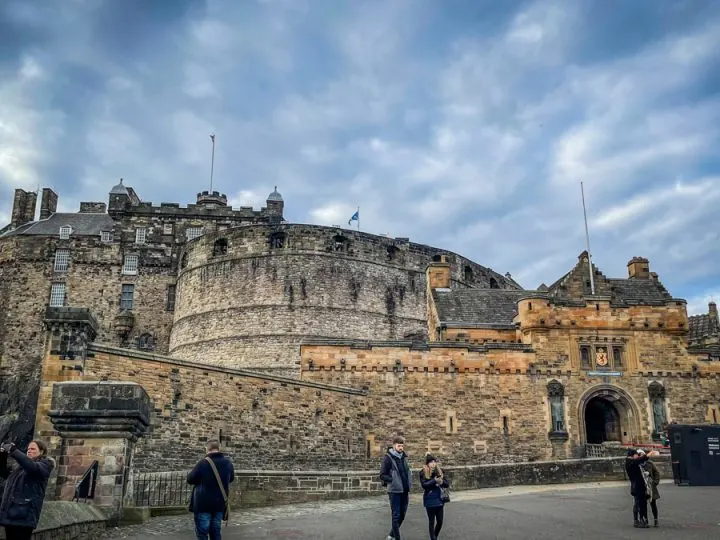 Epic 2 Days in Edinburgh Itinerary!