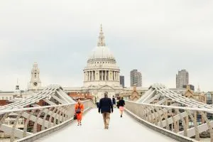 What to Wear in London in October