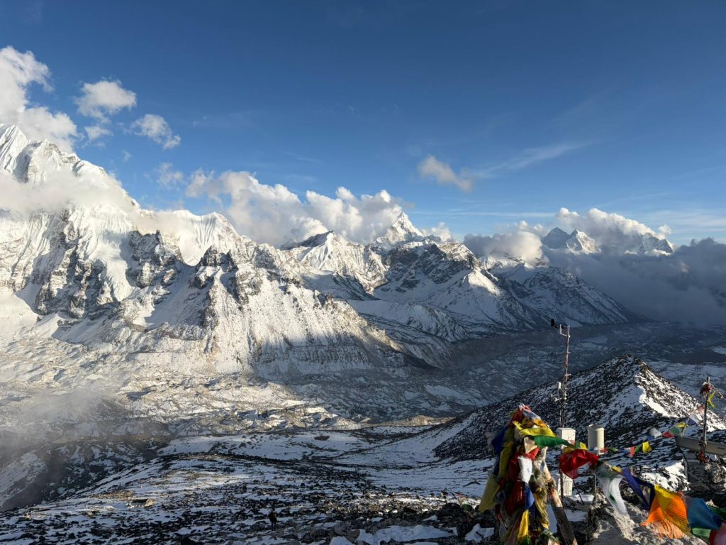 left side of kalapatthar in nepal on the hike to everest base camp.